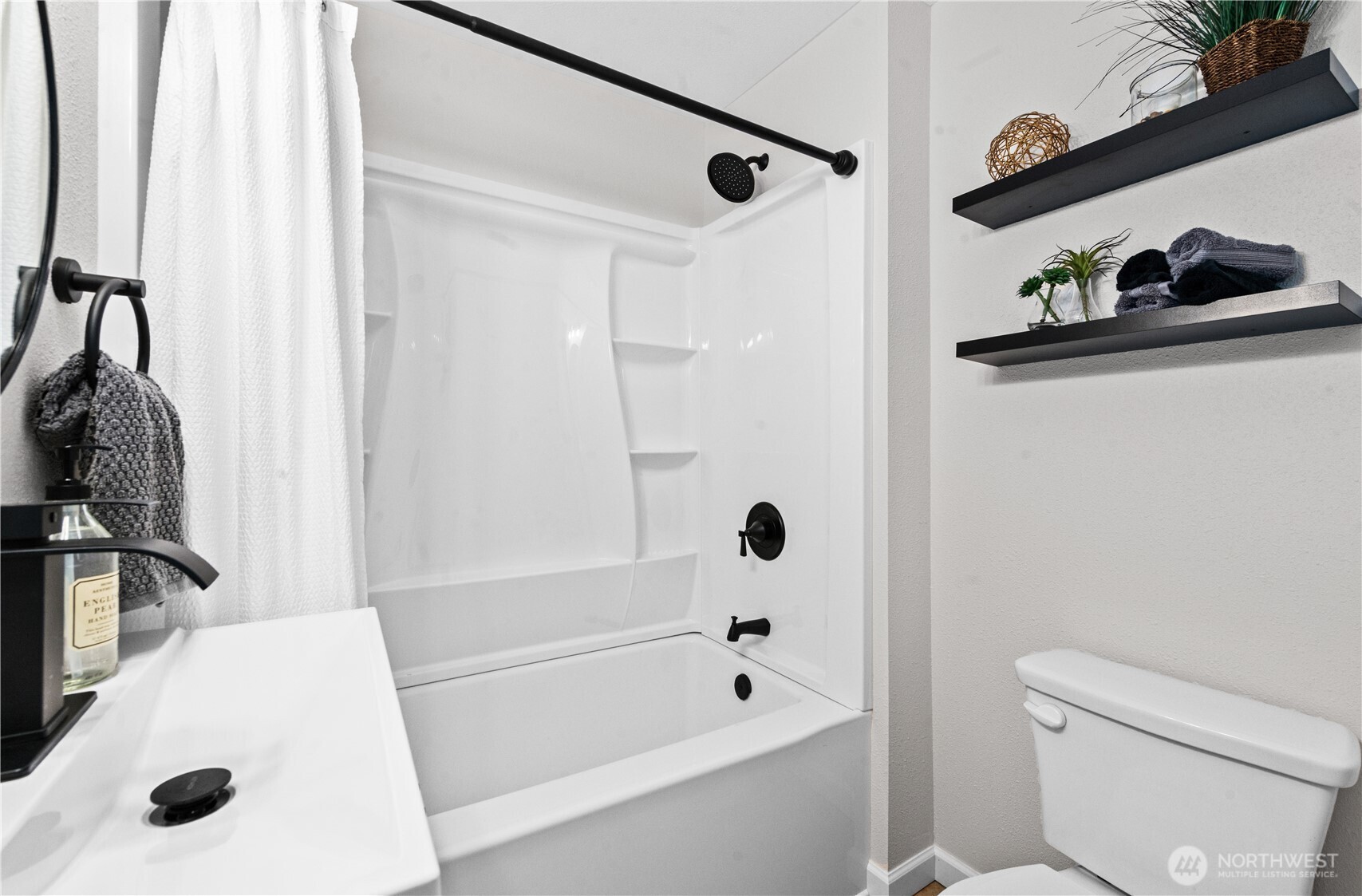 7552 21st Avenue Southwest Seattle, WA 98106 - Photo 22 of 25