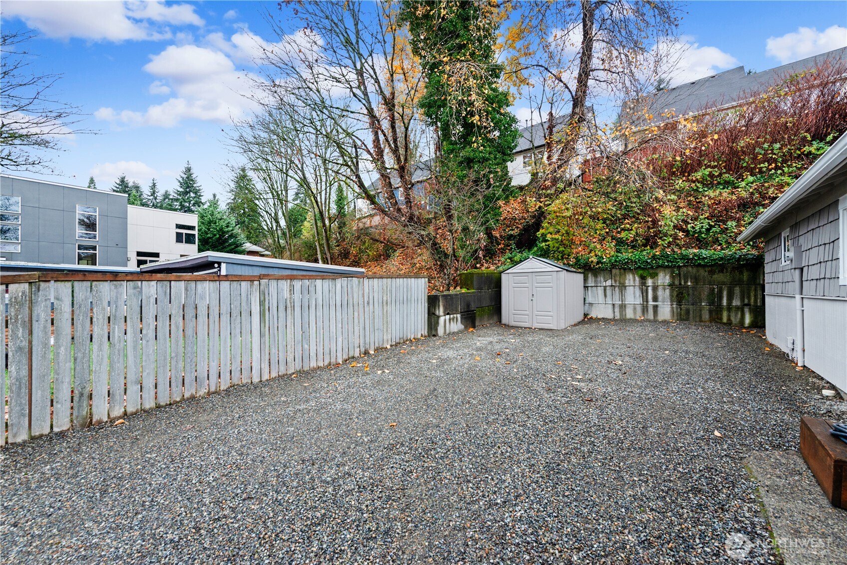 7552 21st Avenue Southwest Seattle, WA 98106 - Photo 5 of 25