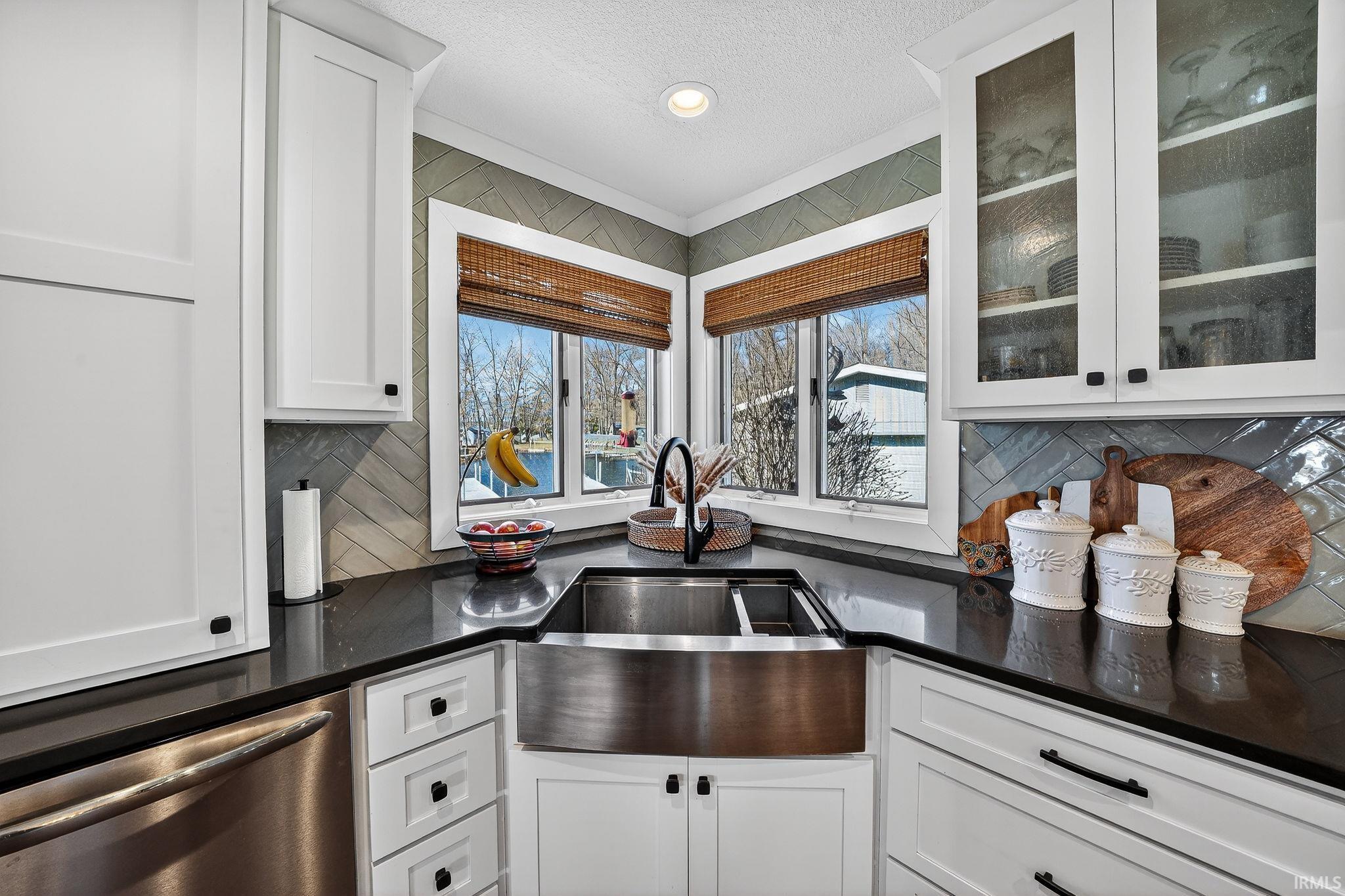 6611 North Kalorama Road Leesburg, IN 46538 - Photo 18 of 36