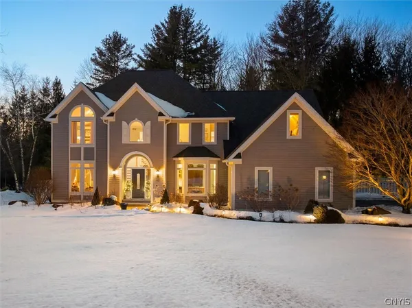 $850,000 | 42 Ironwood Road, New Hartford, NY 13413