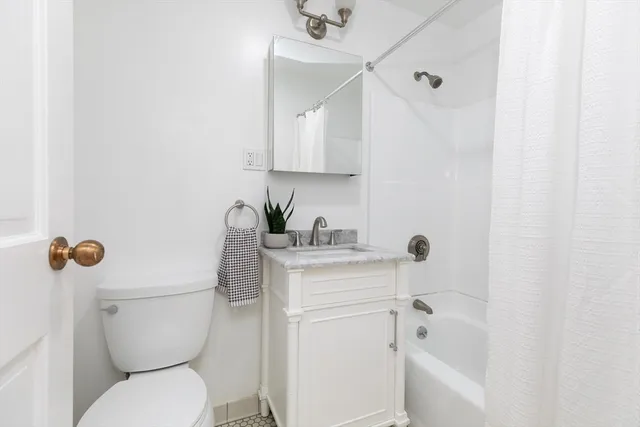 $1,385,000 | 140 Charles Street, Unit 3, Boston, MA 02114