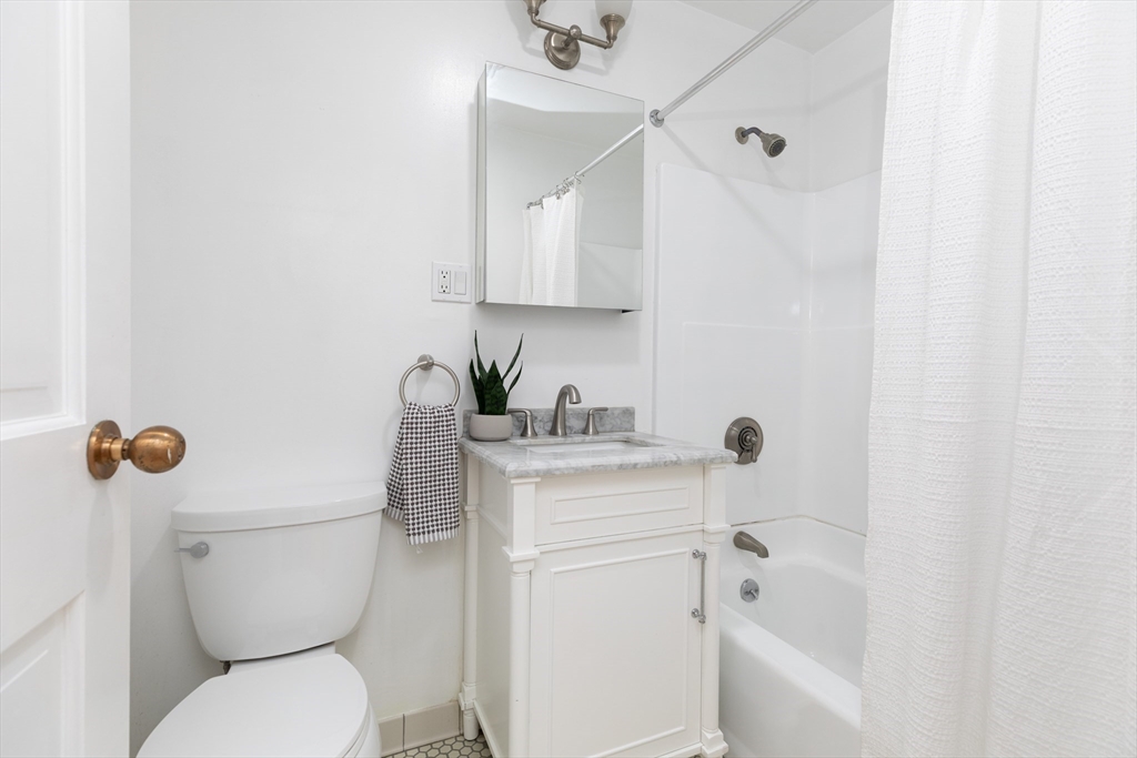 140 Charles Street, Unit 3 Boston, MA 02114 - Photo 13 of 14