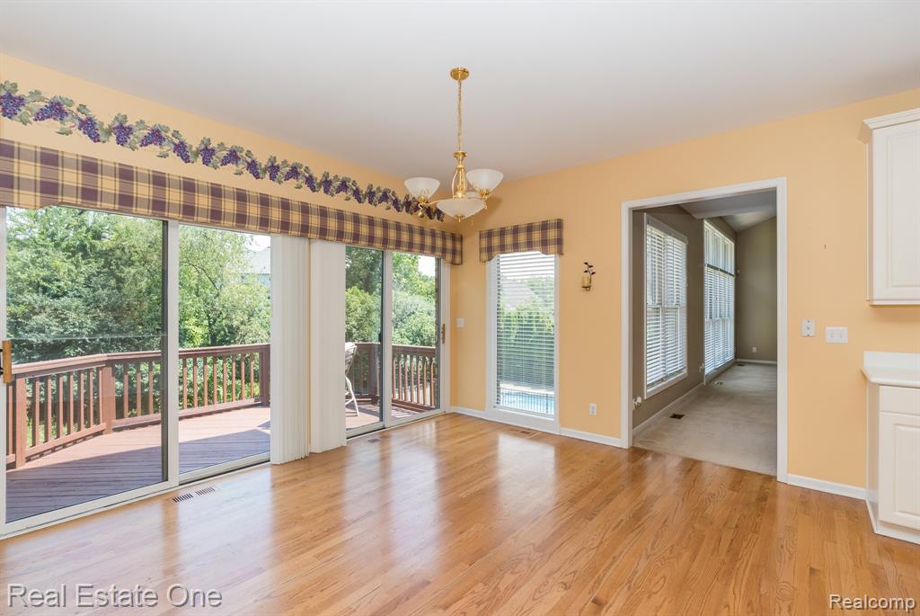 1784 Blue Grass Drive Rochester Hills, MI 48306 - Photo 22 of 72