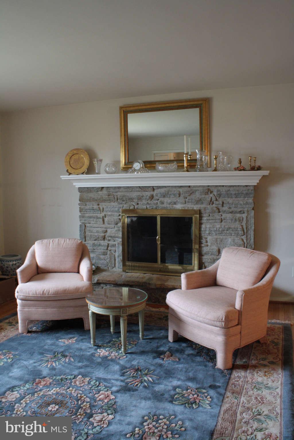 212 East Timonium Road Lutherville-Timonium, MD 21093 - Photo 2 of 30 Living Room