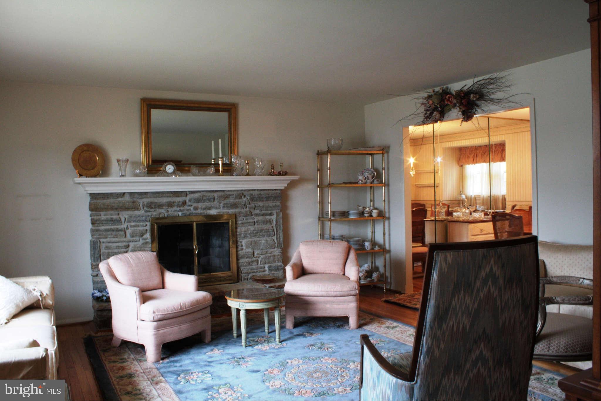 212 East Timonium Road Lutherville-Timonium, MD 21093 - Photo 3 of 30 Living Room