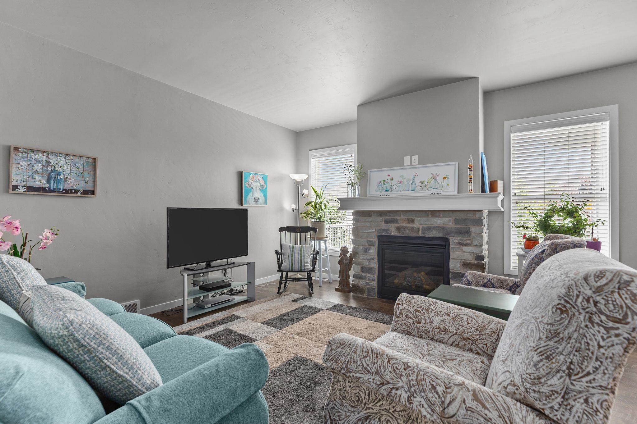 3627 Tulip Trail Appleton, WI 54913 - Photo 11 of 68