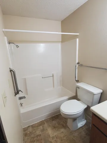 $805 | 1003 Scotts Avenue, Unit 113, Morris, MN 56267