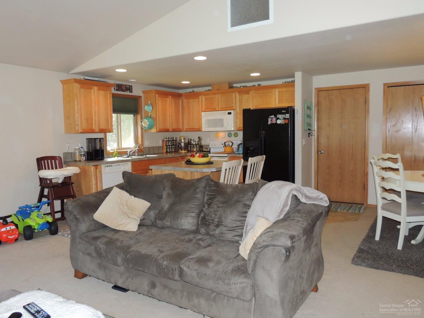 17220 Jacinto Road Bend, OR 97707 - Photo 5 of 20 Additional Photo