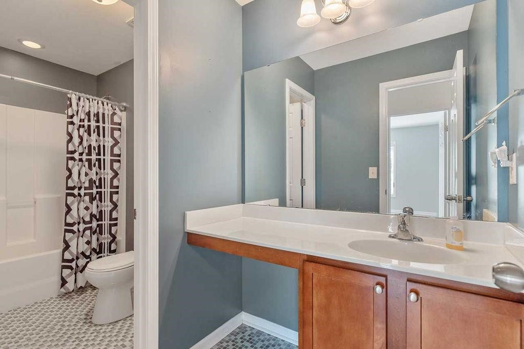 2549 Spring Oaks Way Raleigh, NC 27614 - Photo 26 of 33 Hall Bath