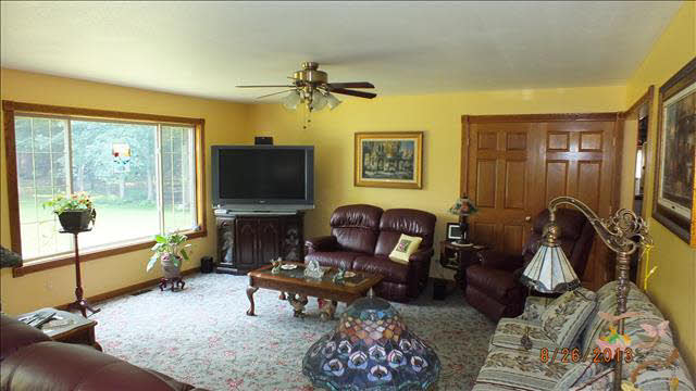 12444 West Dunbar Road Dundee, MI 48131 - Photo 8 of 14 20368941-7.JPG