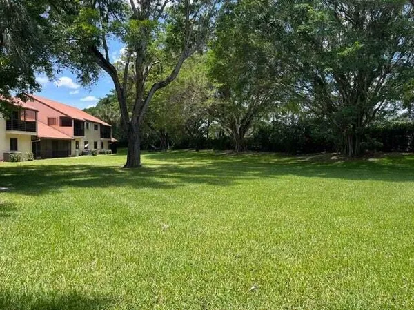 $2,300 | 6 VÃa De Casas Norte, Unit 104, Boynton Beach, FL 33426