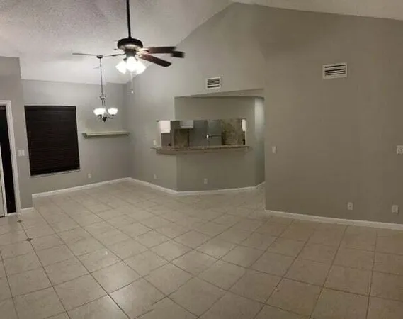$2,300 | 6 VÃa De Casas Norte, Unit 104, Boynton Beach, FL 33426