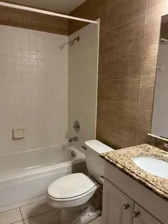 $2,300 | 6 VÃa De Casas Norte, Unit 104, Boynton Beach, FL 33426