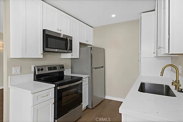 $2,995 | 1242 River Glen Row, Unit 40, Linda Vista, CA 92111