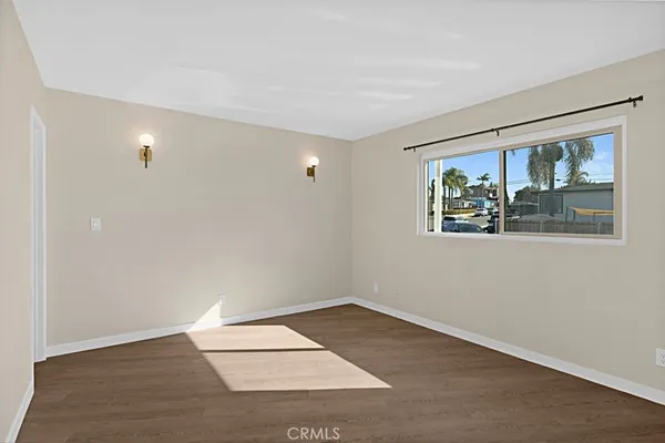 $2,995 | 1242 River Glen Row, Unit 40, Linda Vista, CA 92111