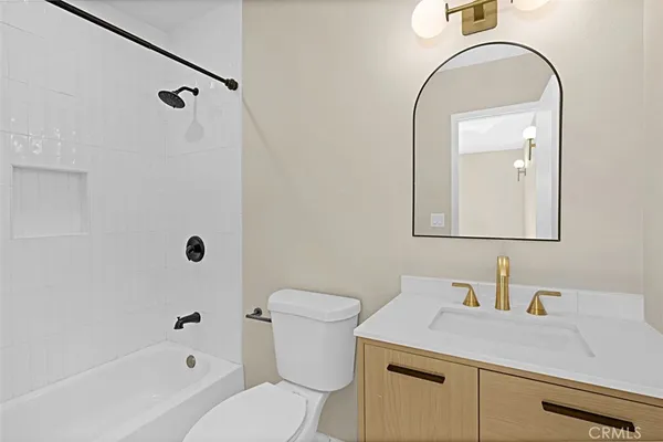 $2,995 | 1242 River Glen Row, Unit 40, Linda Vista, CA 92111