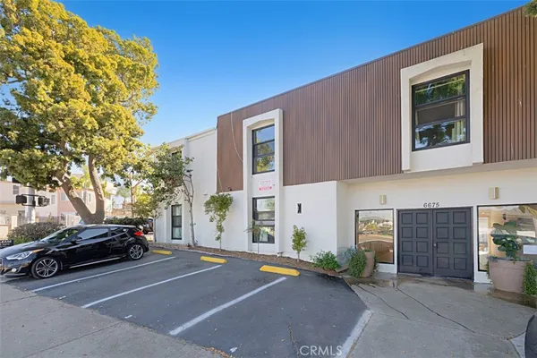 $2,995 | 1242 River Glen Row, Unit 40, Linda Vista, CA 92111