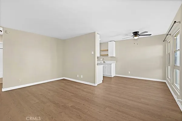 $2,995 | 1242 River Glen Row, Unit 40, Linda Vista, CA 92111