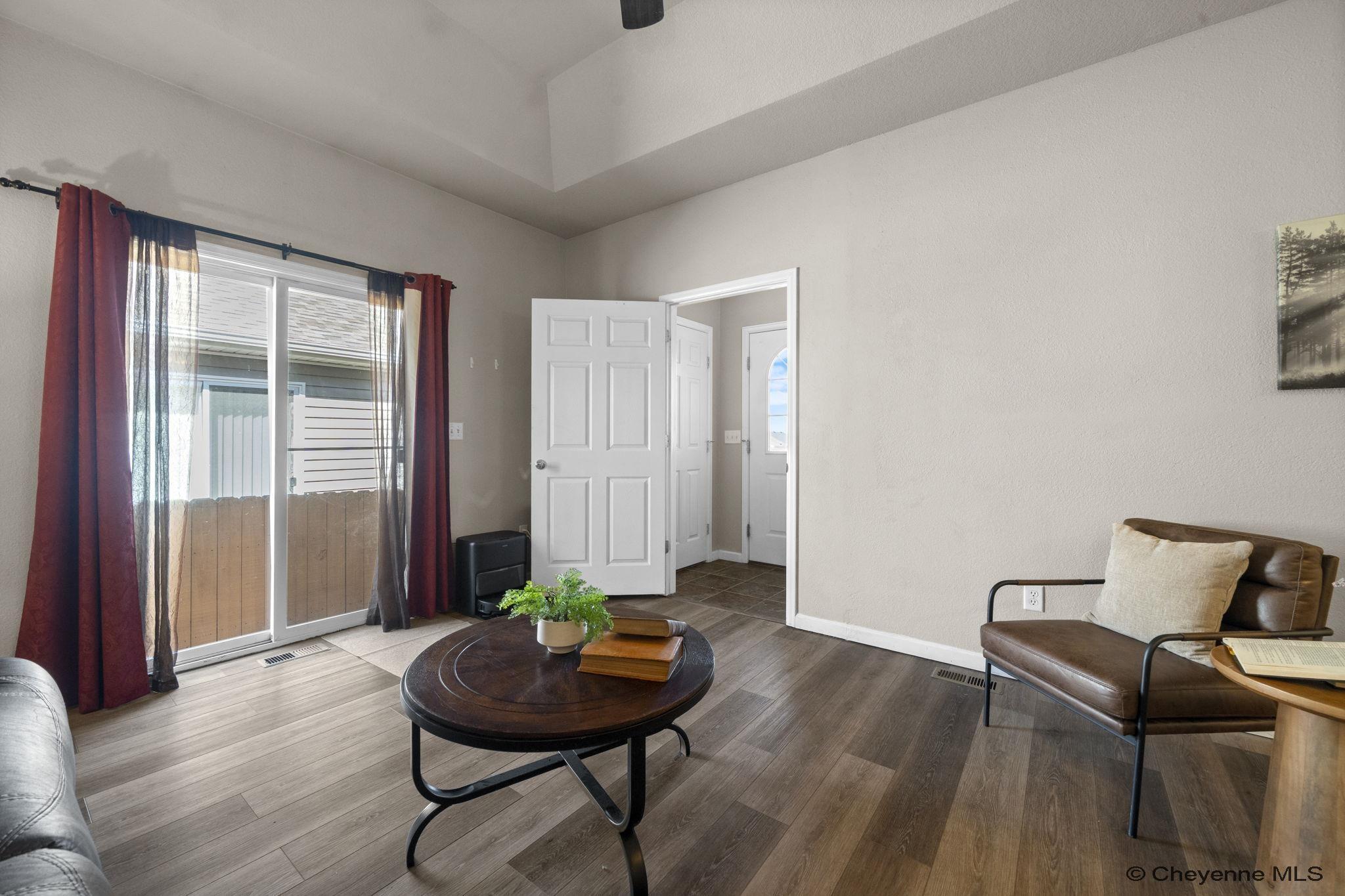 304 Borough Street Cheyenne, WY 82007 - Photo 3 of 24 Gallery Image 3