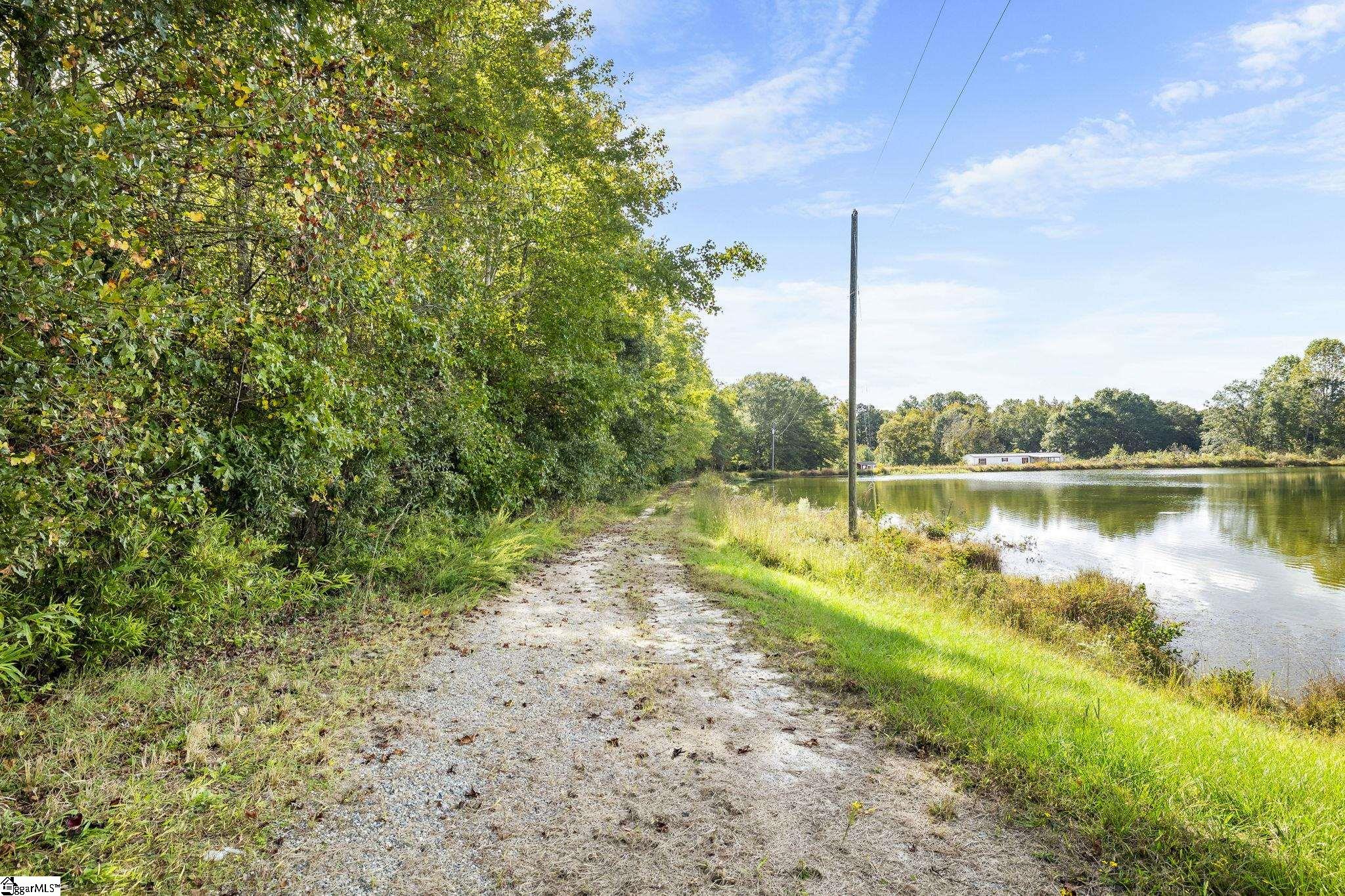 807 Cheddar Road Belton, SC 29627 - Photo 19 of 36