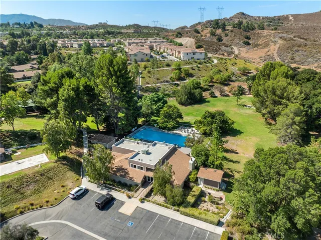 $595,000 | 20065 Avenue Of The Oaks, Newhall, CA 91321