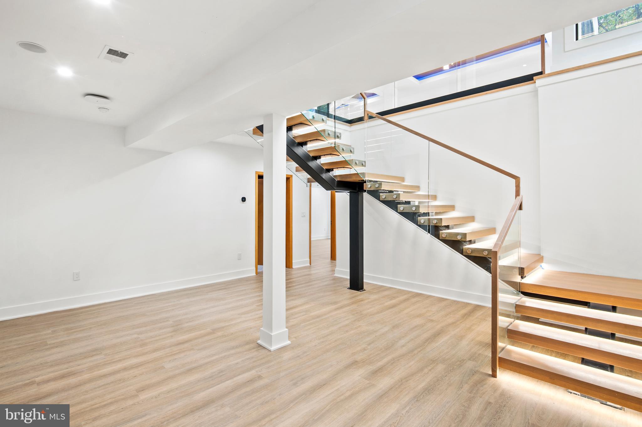 1205 Crest Lane McLean, VA 22101 - Photo 46 of 55