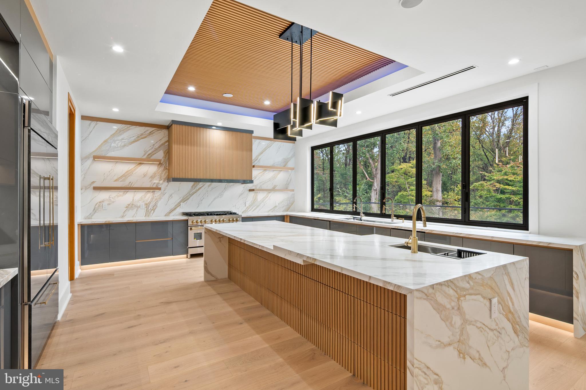 1205 Crest Lane McLean, VA 22101 - Photo 5 of 55