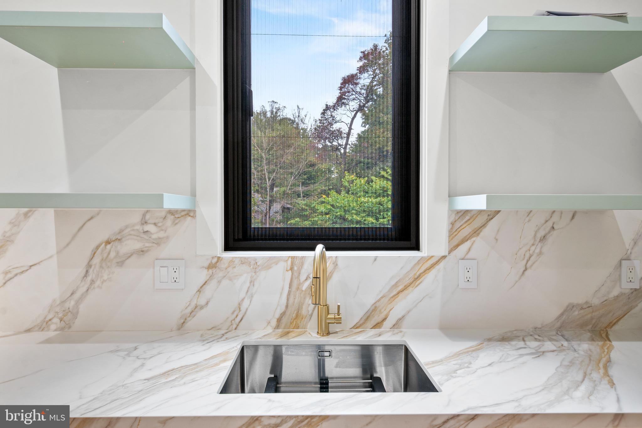 1205 Crest Lane McLean, VA 22101 - Photo 9 of 55