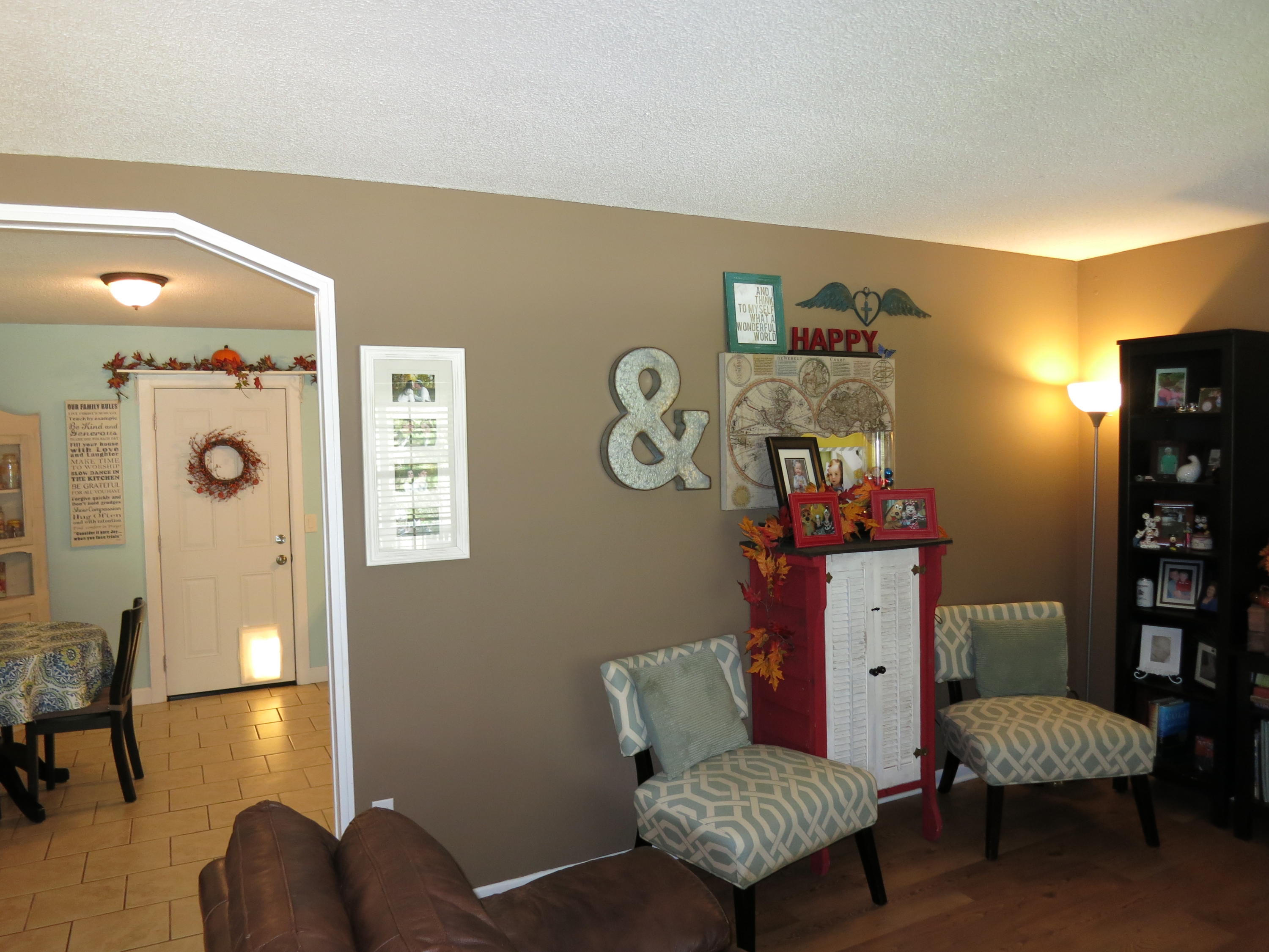 2271 Saunders Road Ringgold, GA 30736 - Photo 3 of 21 Living rm 1