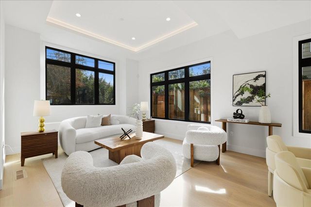 $4,990,000 | 852 La Para Avenue, Palo Alto, CA 94306