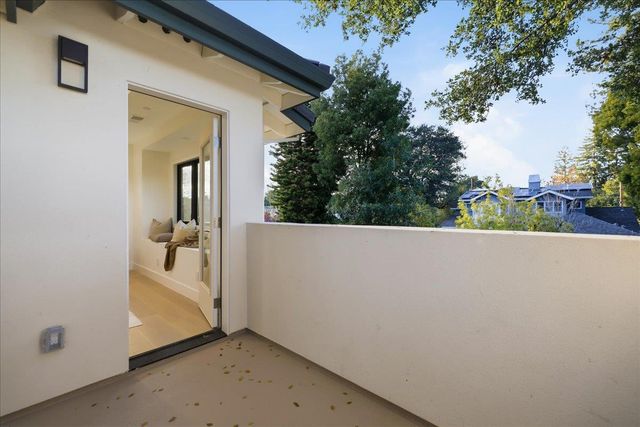 $4,990,000 | 852 La Para Avenue, Palo Alto, CA 94306