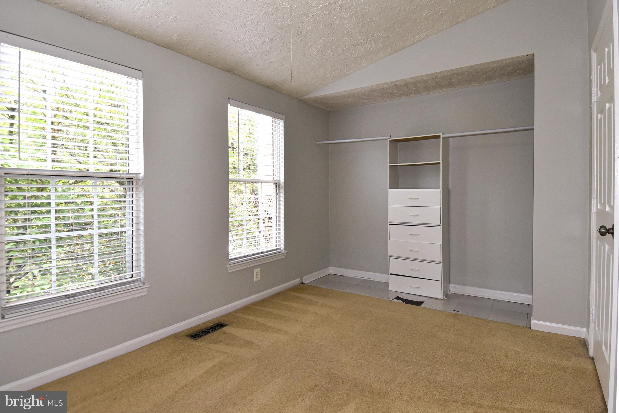1545 Woodcrest Drive Reston, VA 20194 - Photo 16 of 40