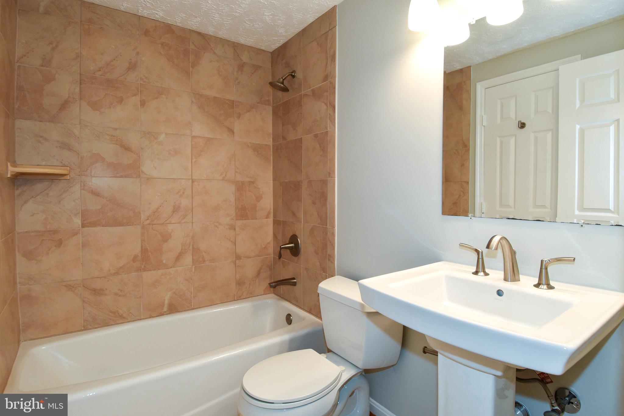 1545 Woodcrest Drive Reston, VA 20194 - Photo 18 of 40