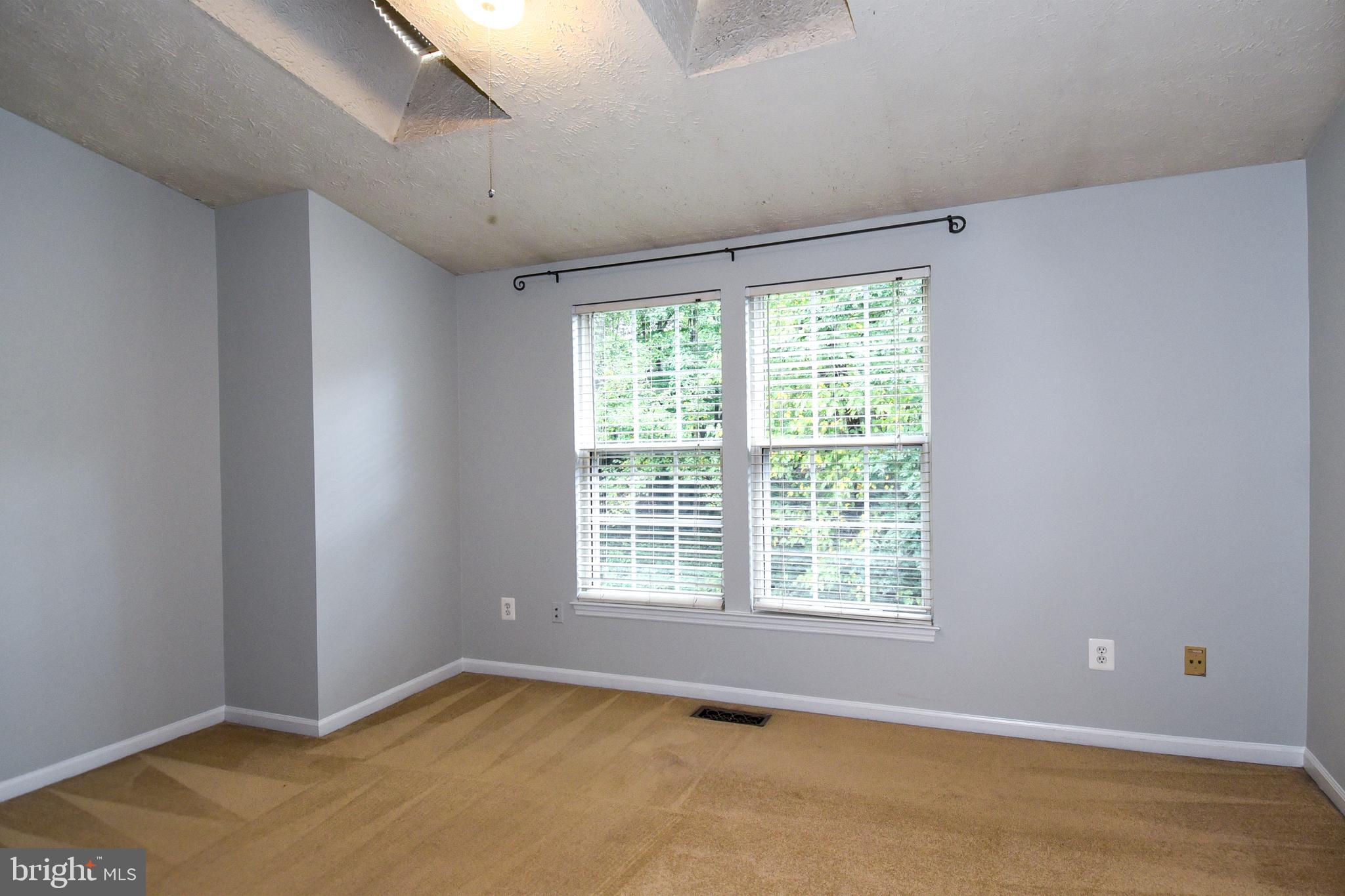 1545 Woodcrest Drive Reston, VA 20194 - Photo 20 of 40