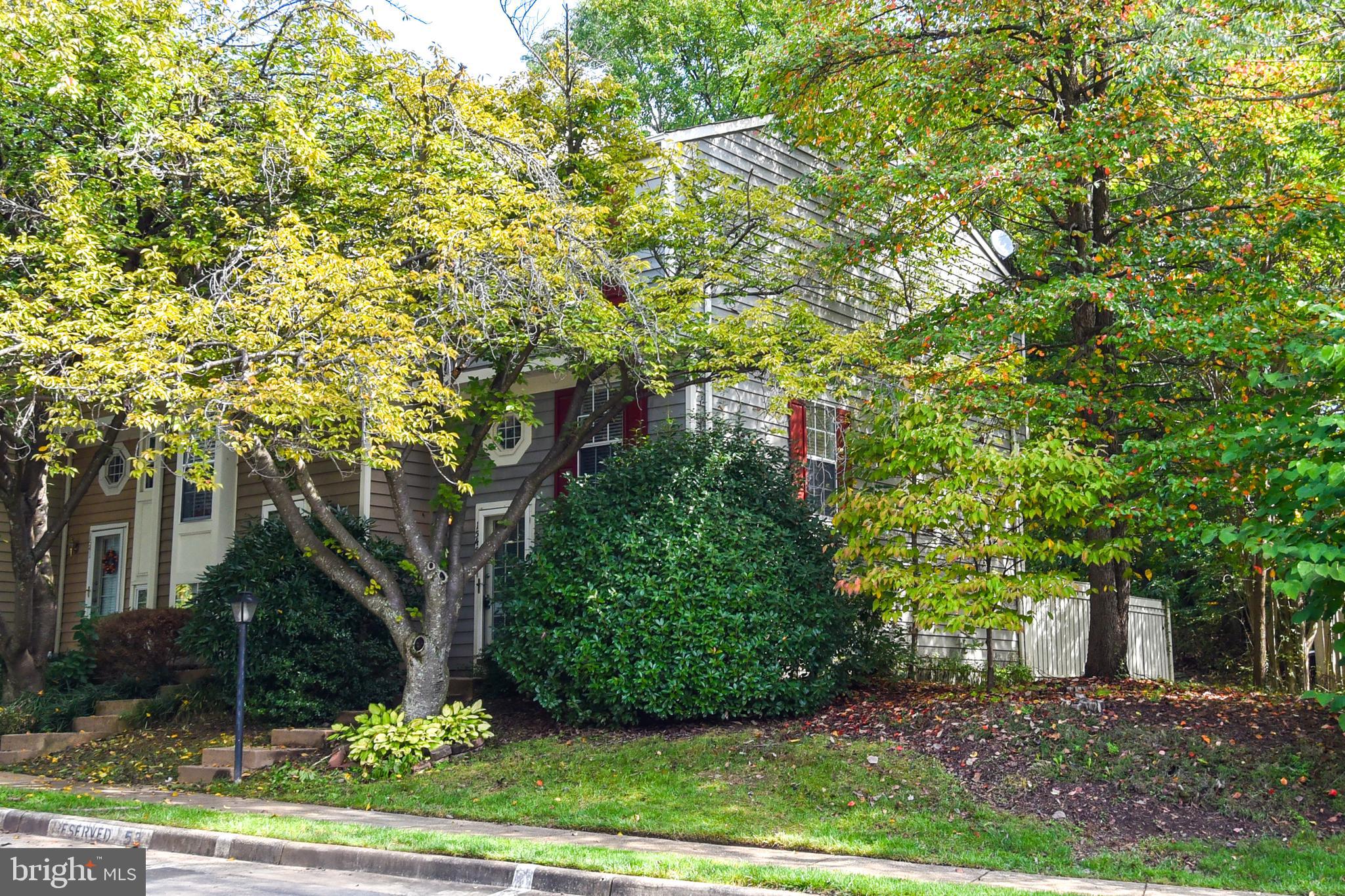1545 Woodcrest Drive Reston, VA 20194 - Photo 3 of 40