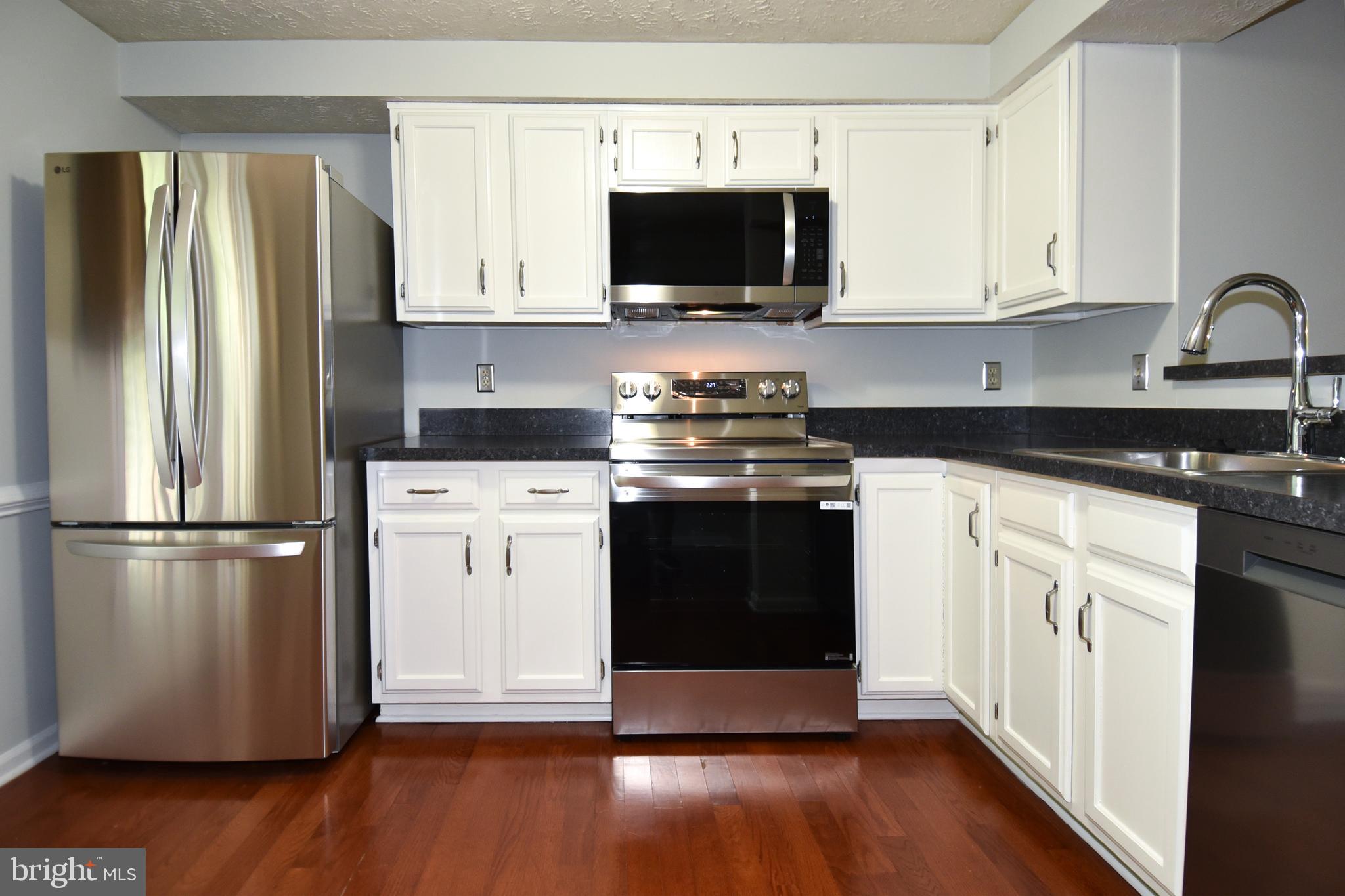 1545 Woodcrest Drive Reston, VA 20194 - Photo 5 of 40