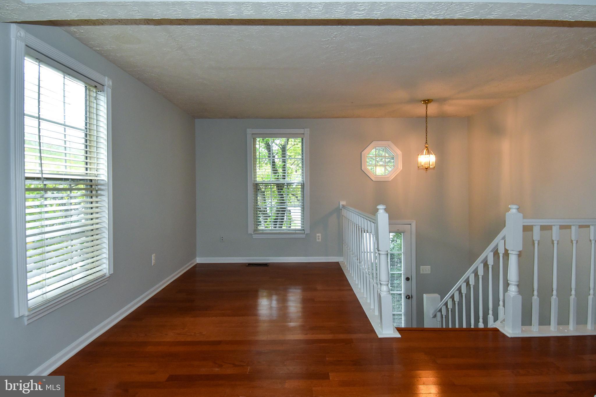 1545 Woodcrest Drive Reston, VA 20194 - Photo 9 of 40