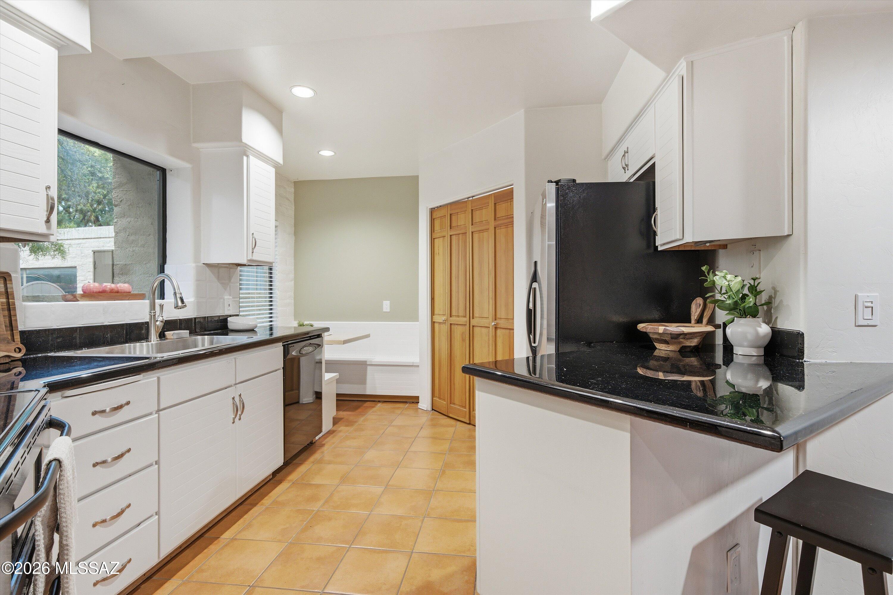 2882 East Sierra Vista Road Tucson, AZ 85716 - Photo 2 of 43 Kitchen