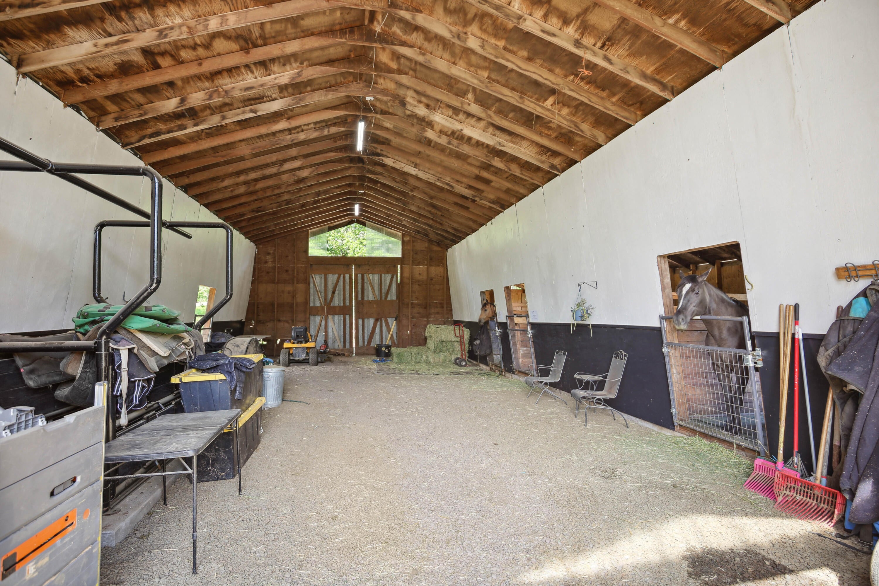 10115 Ramsey Road Gold Hill, OR 97525 - Photo 5 of 54 Gallery Image 5