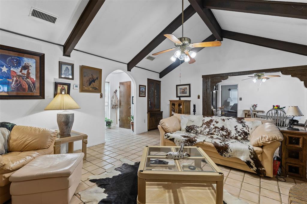 2900 Peel Road Springtown, TX 76082 - Photo 11 of 34 a living room with furniture and wooden floor