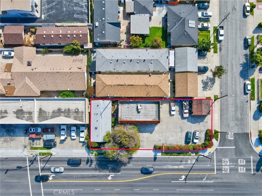 15216 Inglewood Avenue Lawndale, CA 90260 - Photo 5 of 23 an aerial view of houses with outdoor space
