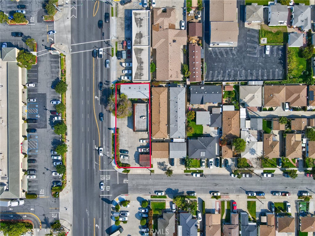 15216 Inglewood Avenue Lawndale, CA 90260 - Photo 7 of 23