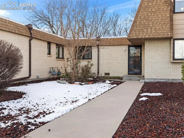 $279,000 | 48 Regency Boulevard, Unit E, Pueblo, CO 81005