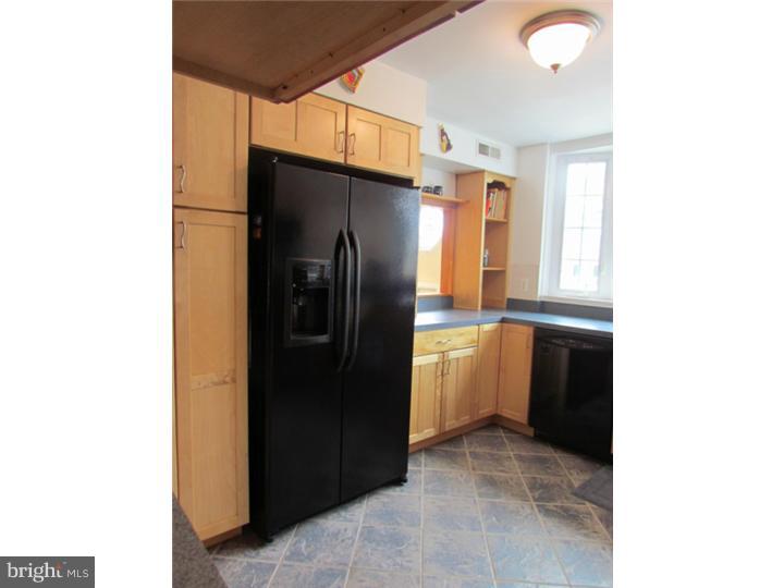 4209 Fairdale Road Philadelphia, PA 19154 - Photo 14 of 23 Kitchen
