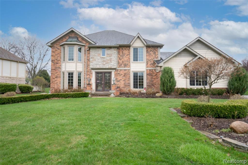 876 Snowmass Drive Rochester Hills, MI 48309 - Photo 2 of 45