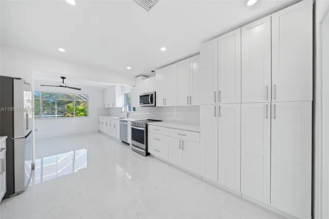 $7,200 | 7021 Southwest 107th Street, Pinecrest, FL 33156