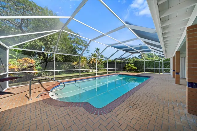 $7,200 | 7021 Southwest 107th Street, Pinecrest, FL 33156