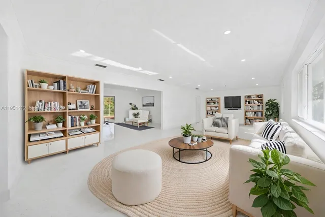 $7,200 | 7021 Southwest 107th Street, Pinecrest, FL 33156