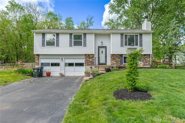 $285,000 | 4295 Fowler Drive, Bellbrook, OH 45305