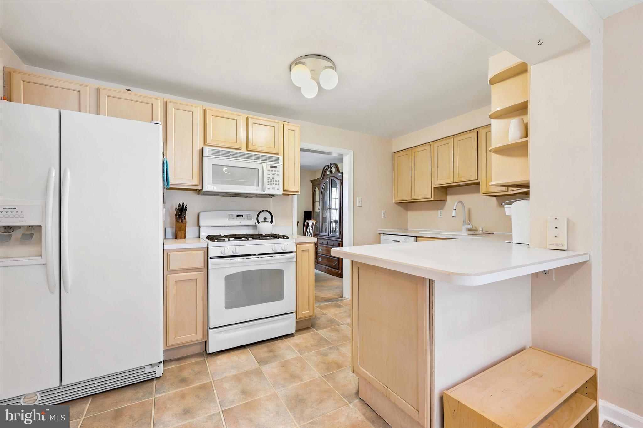 405 Brentwood Road Havertown, PA 19083 - Photo 11 of 39 Kitchen